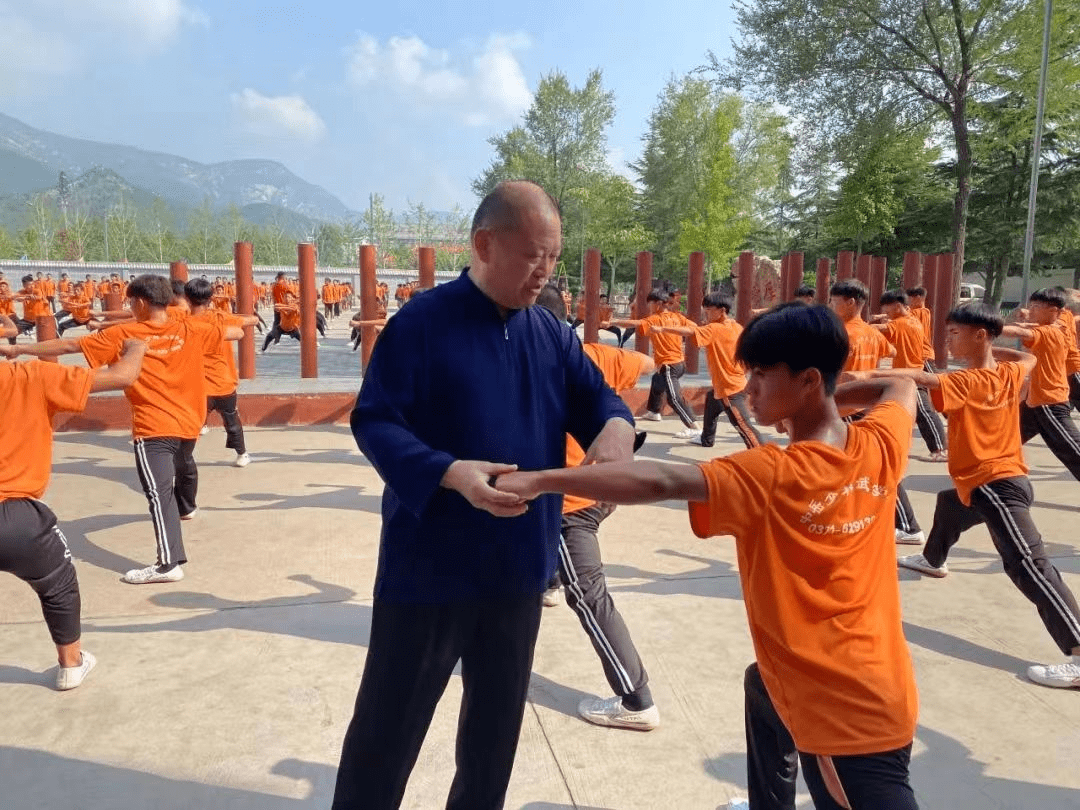 中岳少林文武学校校长永帝:克绍箕裘承伟业 以校养孤显大爱_河南省