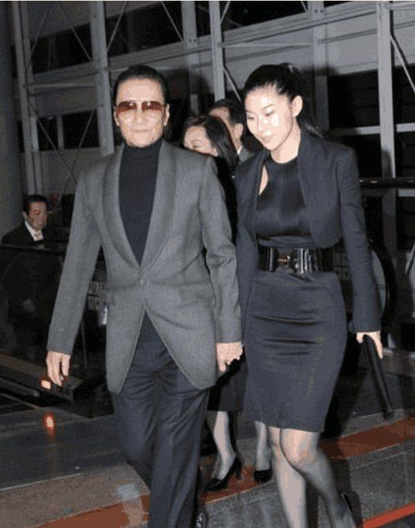 69岁谢贤与20岁coco的爱情,终究昙花一现_年龄_人们_时间