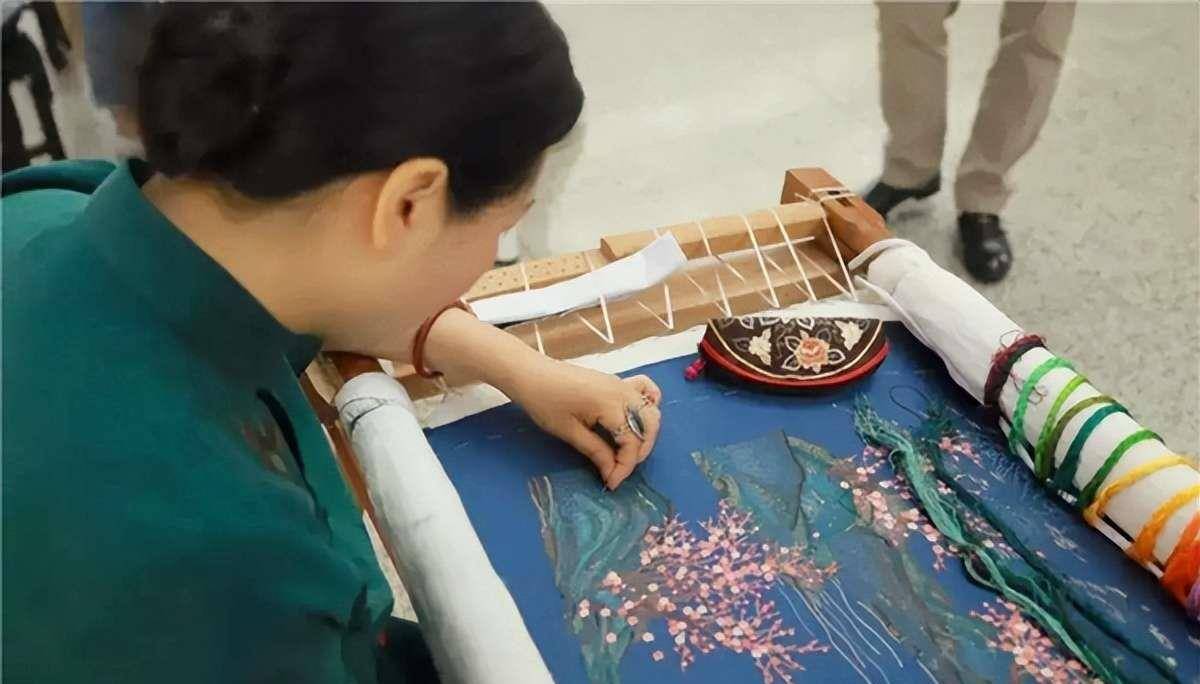 美国航天局求购,她说:只能留在中国_陈英华_刺绣_苏绣