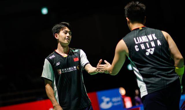 国羽男双1:2被淘汰,韩悦有惊无险2:1晋级八强_刘毅_陈柏阳_对手