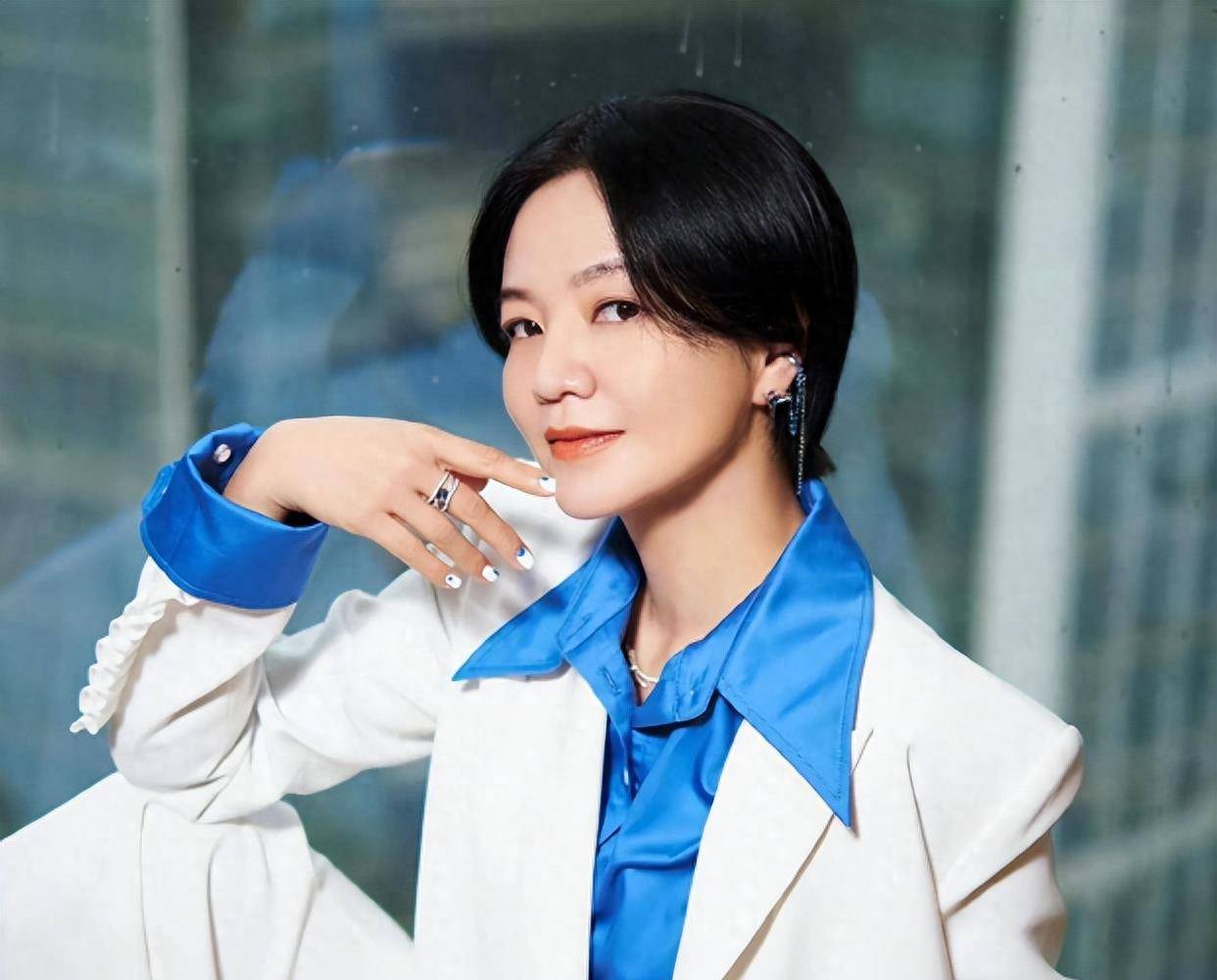 下嫁活佛老公,住千万豪宅资产甩大小s几条街,阿雅才是人生赢家_刘德华