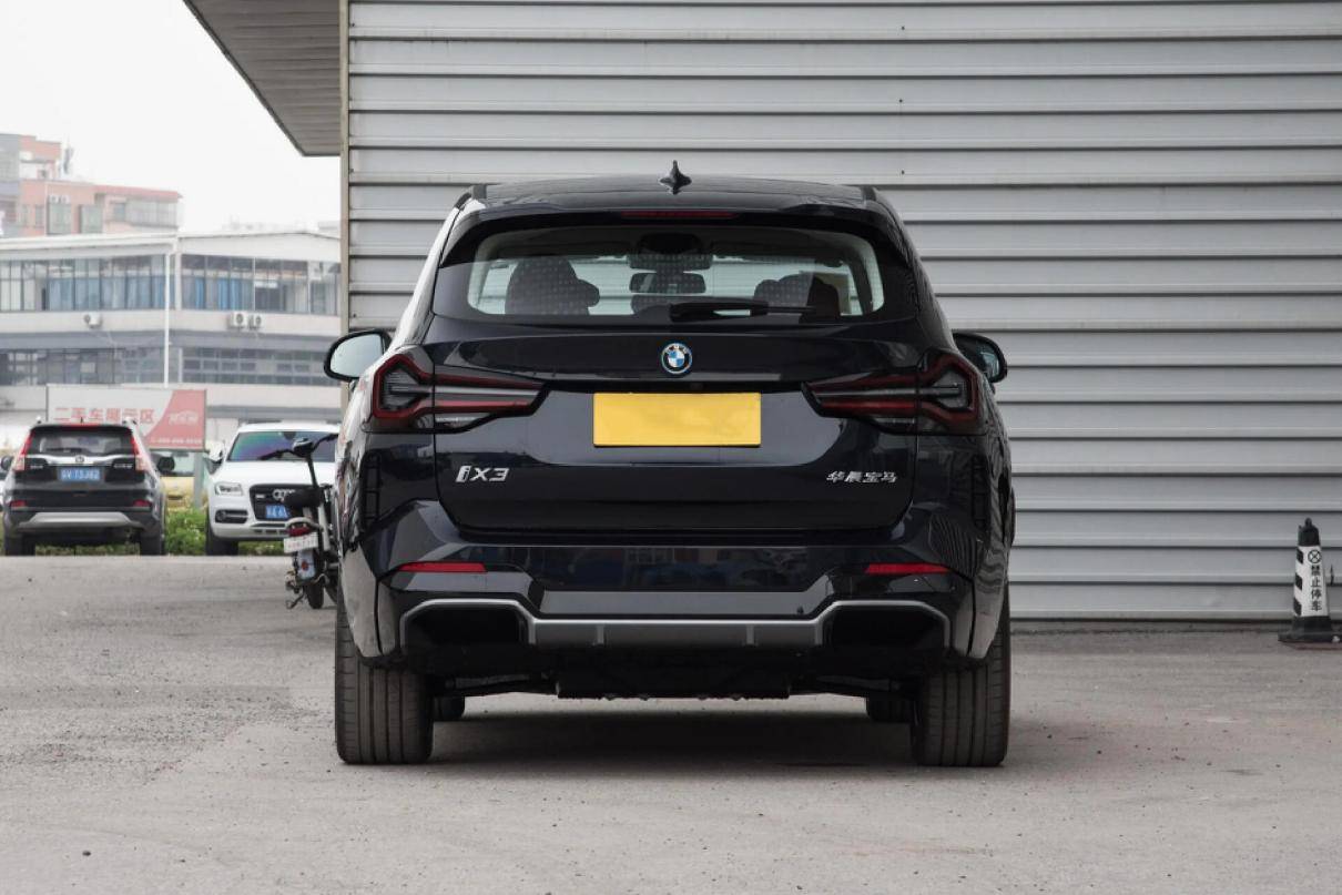 不足40万起的宝马中型suv,续航550km加速6秒8,带你看宝马ix3_搜狐汽车