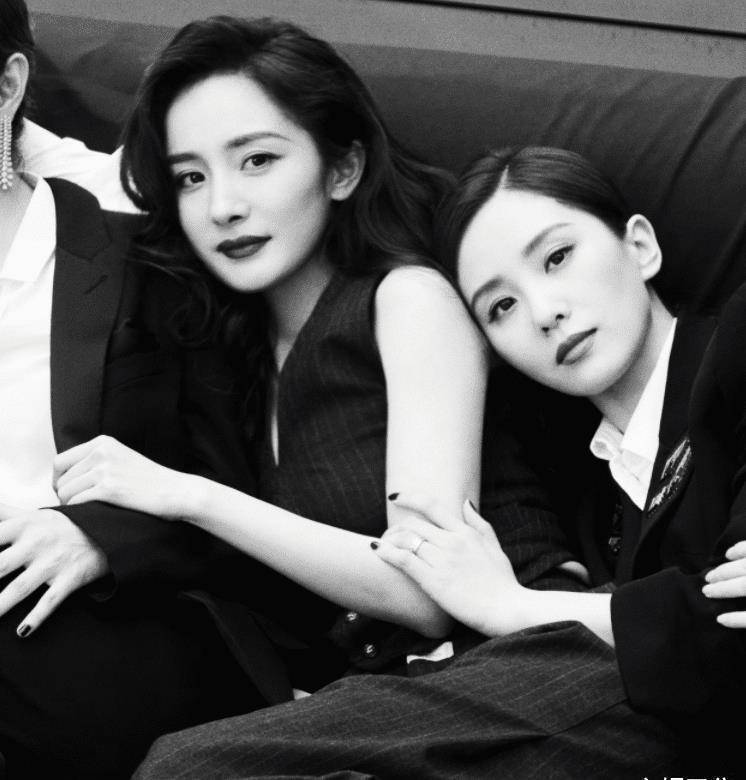 嘉人之夜女星大合照:李冰冰独宠倪妮,就连杨幂刘诗诗都靠边坐!