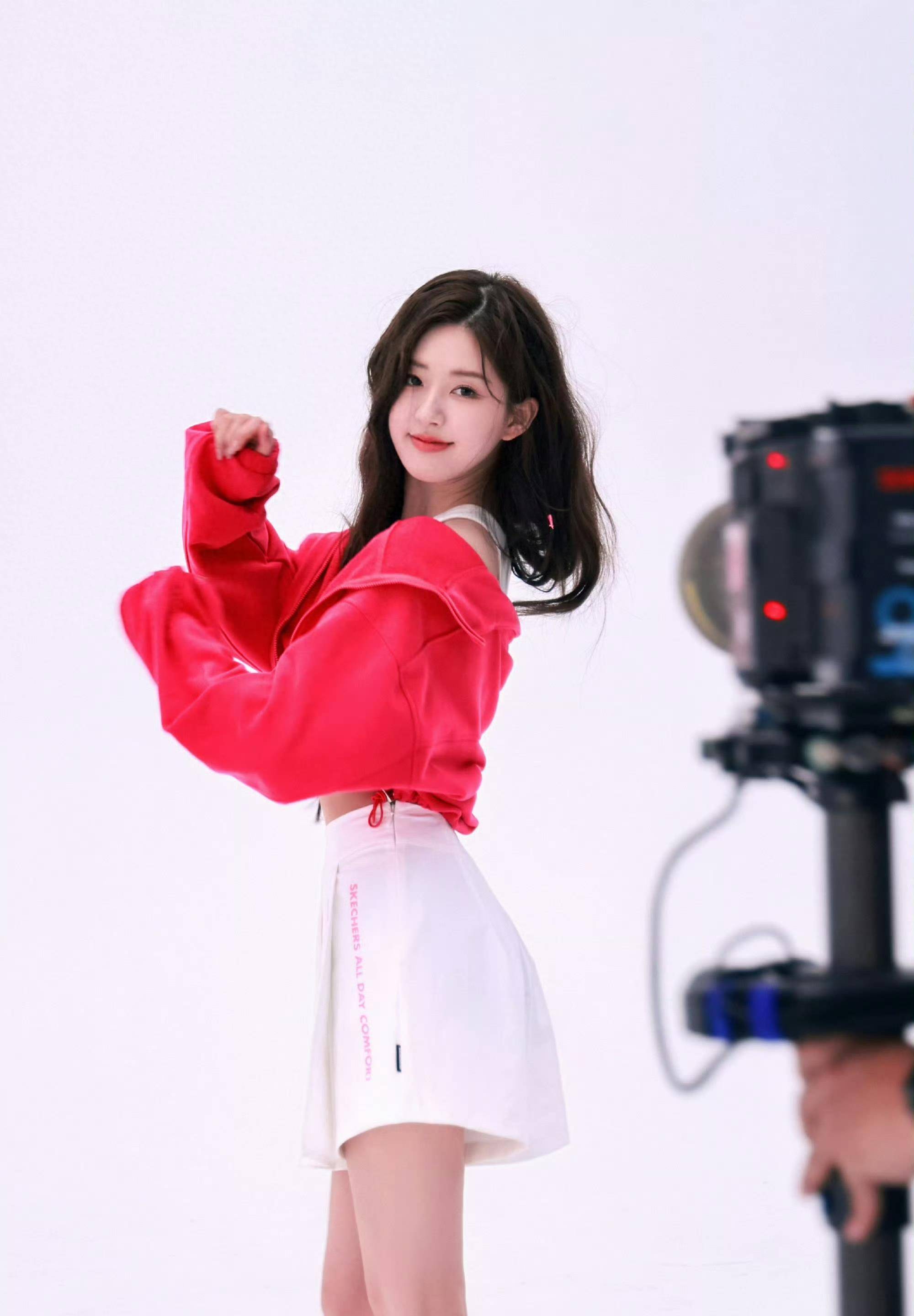 赵露思多巴胺运动风的服装,每一套穿搭都元气满满!_裙子_造型_风格