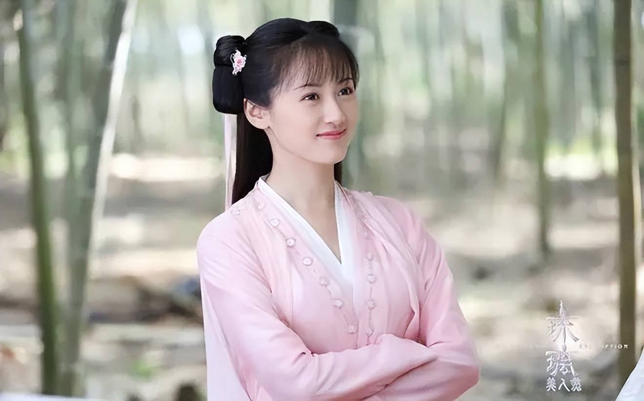 文章炮轰,袁冰妍及其关联企业偷逃税实锤,也给她的一些粉丝一记耳光.