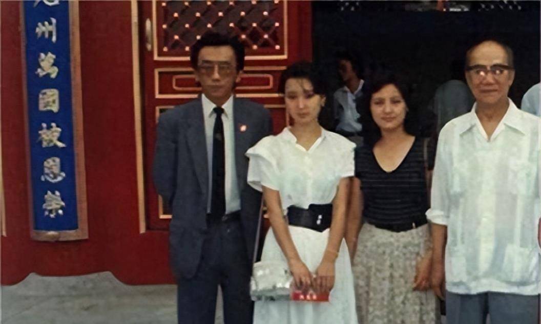 2007年,陈晓旭葬礼:伤前对父亲说了五个字,邓婕悲伤欲绝_林黛玉