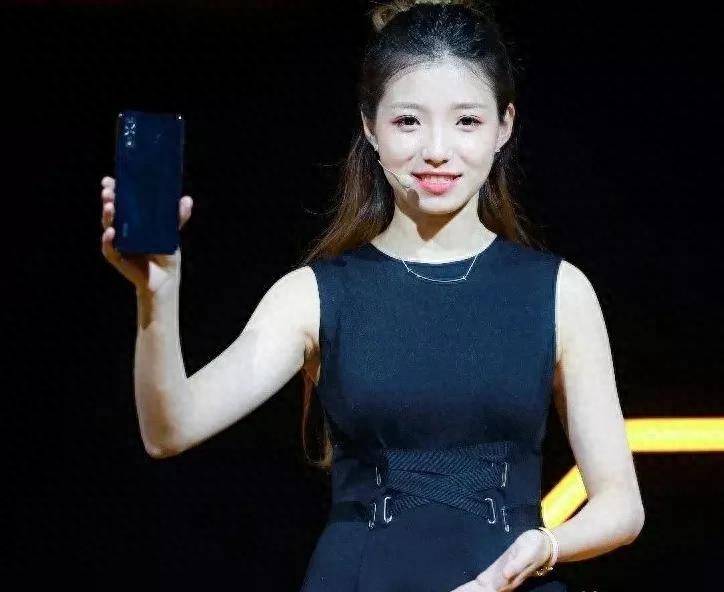 原iqoo女子经理宋紫薇离职后的去向引发网友热议,猜测她去了理想_微博