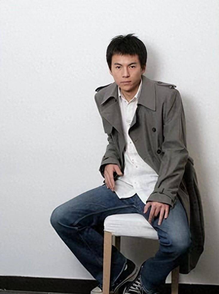 "京圈恶少"王烁:掌掴继母王艳,枪指刘涛老公,他凭啥为所欲为_王珂_牛