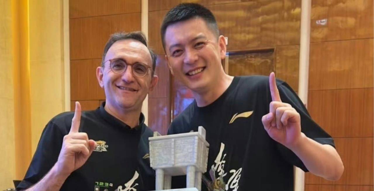 同时尊重原主帅杨鸣的个人意愿,双方结束合作关系,但辽宁队永远是杨