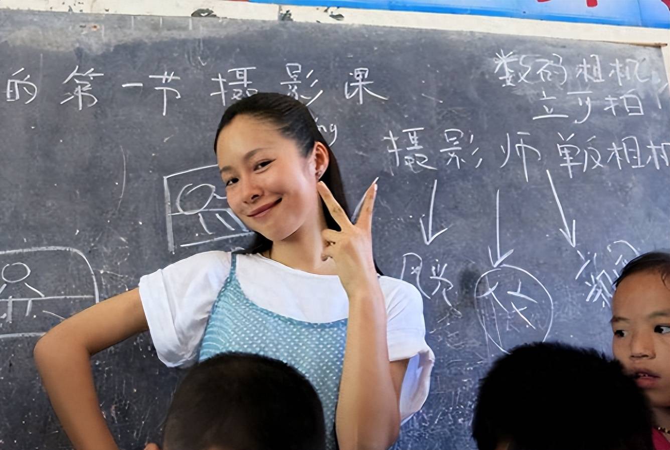江一燕去山村支教,只为实现老师遗愿_尹力_摄影_网友