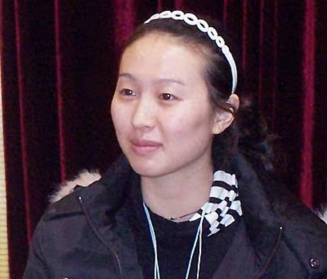 2009年国乒女神白杨退役,隔年被武警大队录取,已成武警上校参谋