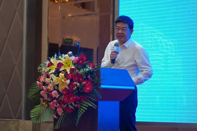 教育部家庭教育委员会主任张志勇做主题报告重庆市三峡教育文化研究院