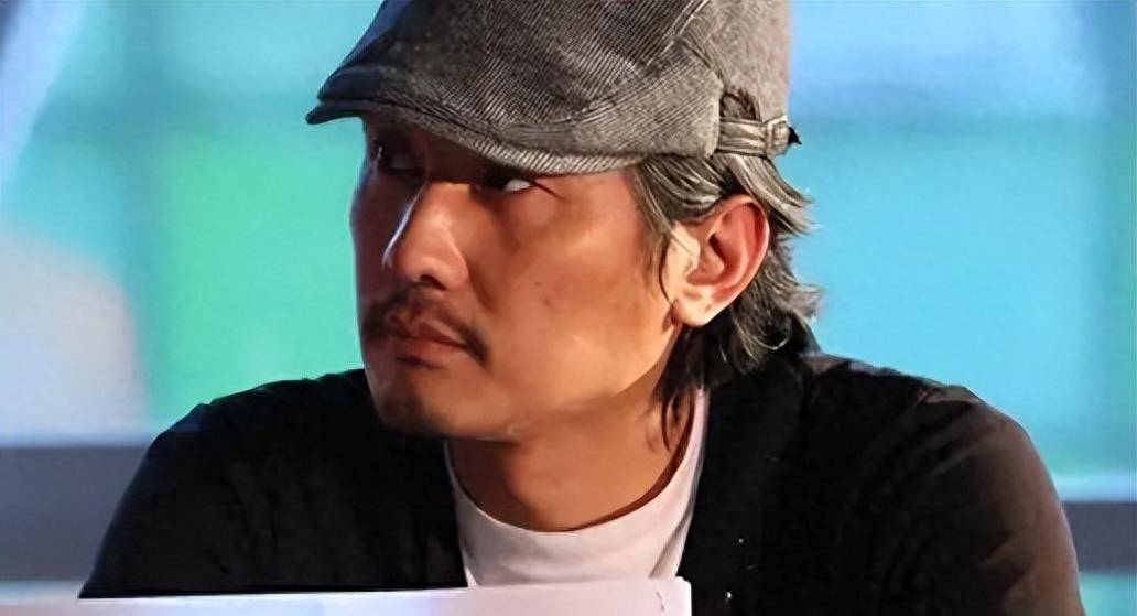 现状消失已久的包小柏最近又重新出现.