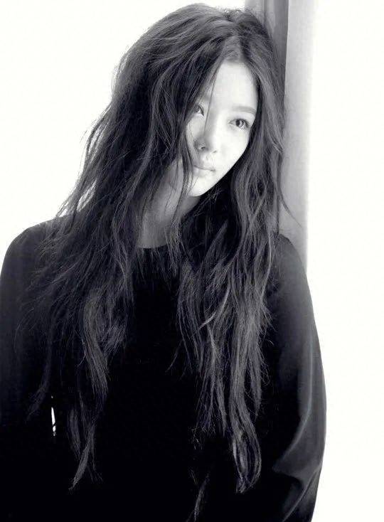 被称为"国民妹妹"的她,金裕贞演技出众且身材颜值都迷倒众人_获得了