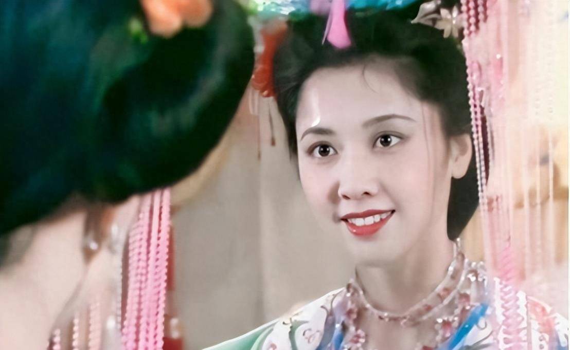 "女儿国国王"朱琳:嫁工人老公共度43年,71岁依旧丁克,无子女_角色