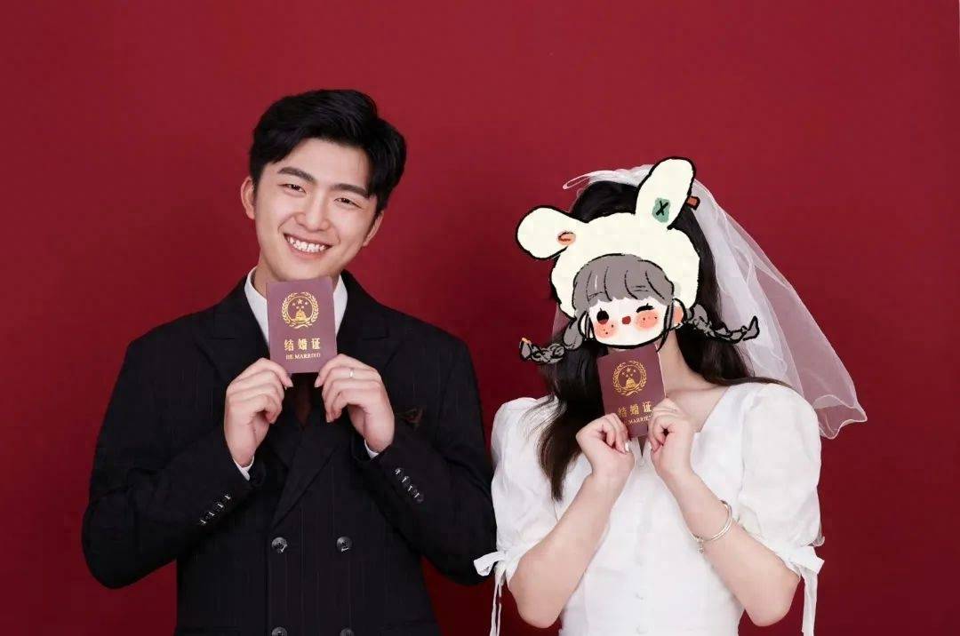 刘志宏官宣结婚喜讯,刚过法定两天就领证,曾是tfboys第四人_妻子_偶像