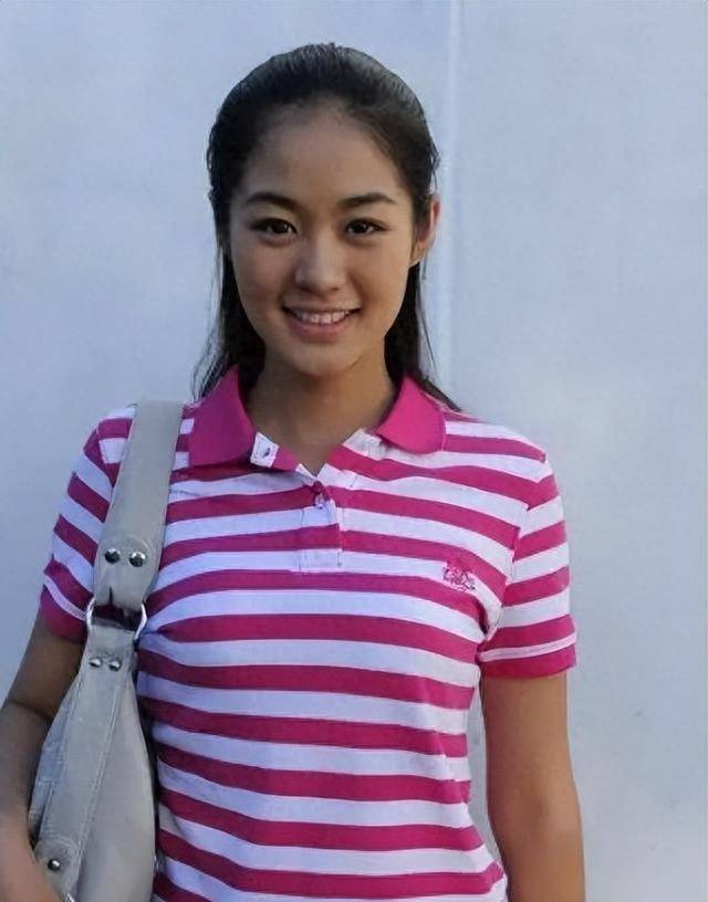 演员毕畅:被赵本山养大11年,最后悔的是嫁给被判14年的前夫_表演_白