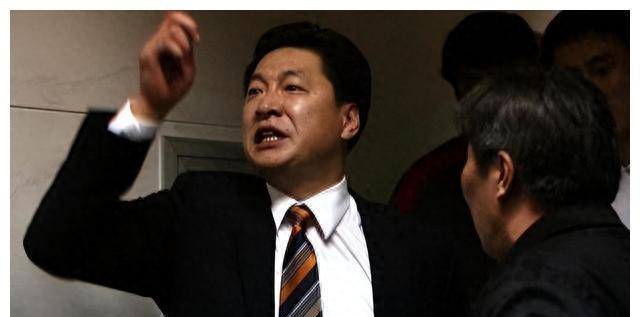 李晓勇背负忍辱开启破冰之旅,反思李春江地方队过往_亚锦赛_罢赛_比赛