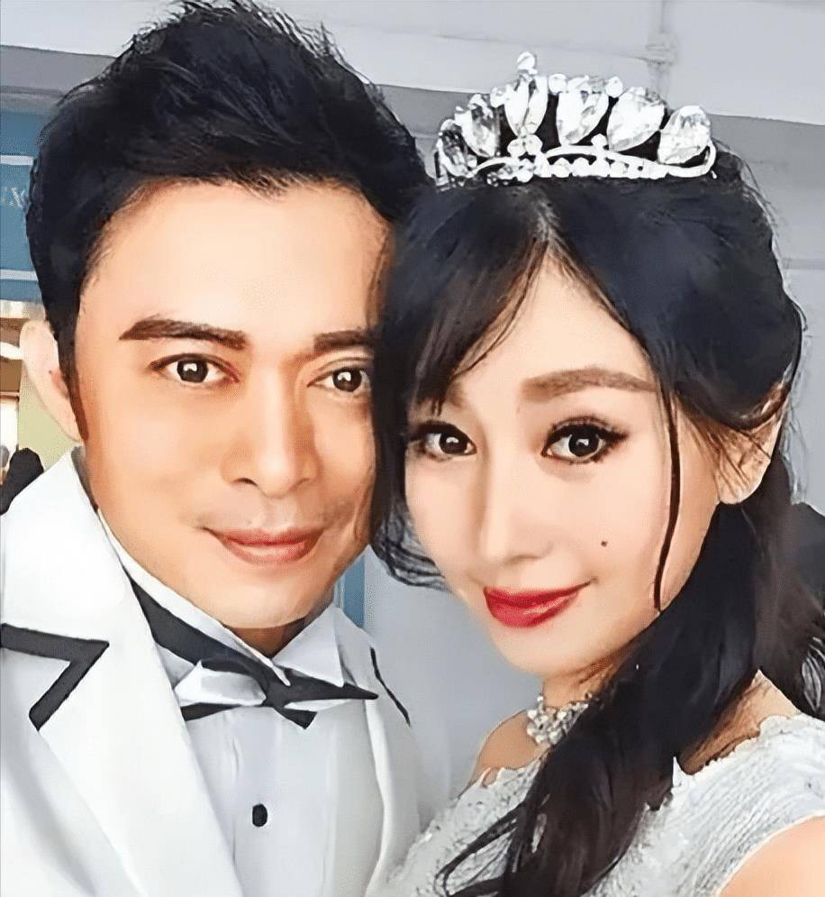 樊少皇妻子回应离婚传闻,称每天想离50次婚,想"杀"对方100次_贾晓晨