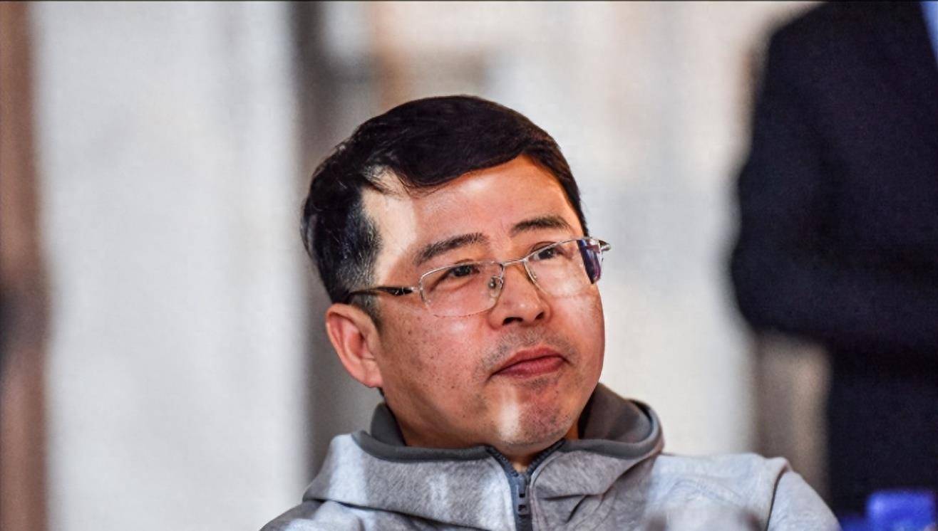 向世界道歉并被央视开除的阿丘,如今却落得悲惨_邱孟煌_节目_军事工作