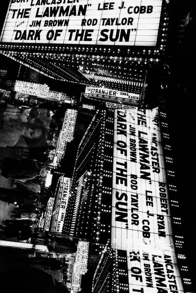 森山大道作品威廉·克莱因把街拍的过程描述为:狙击,瞄准,砰砰!