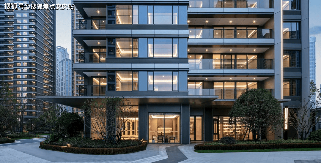 外部景观资源:项目紧靠天万路口袋公园(在建),北侧即为45.