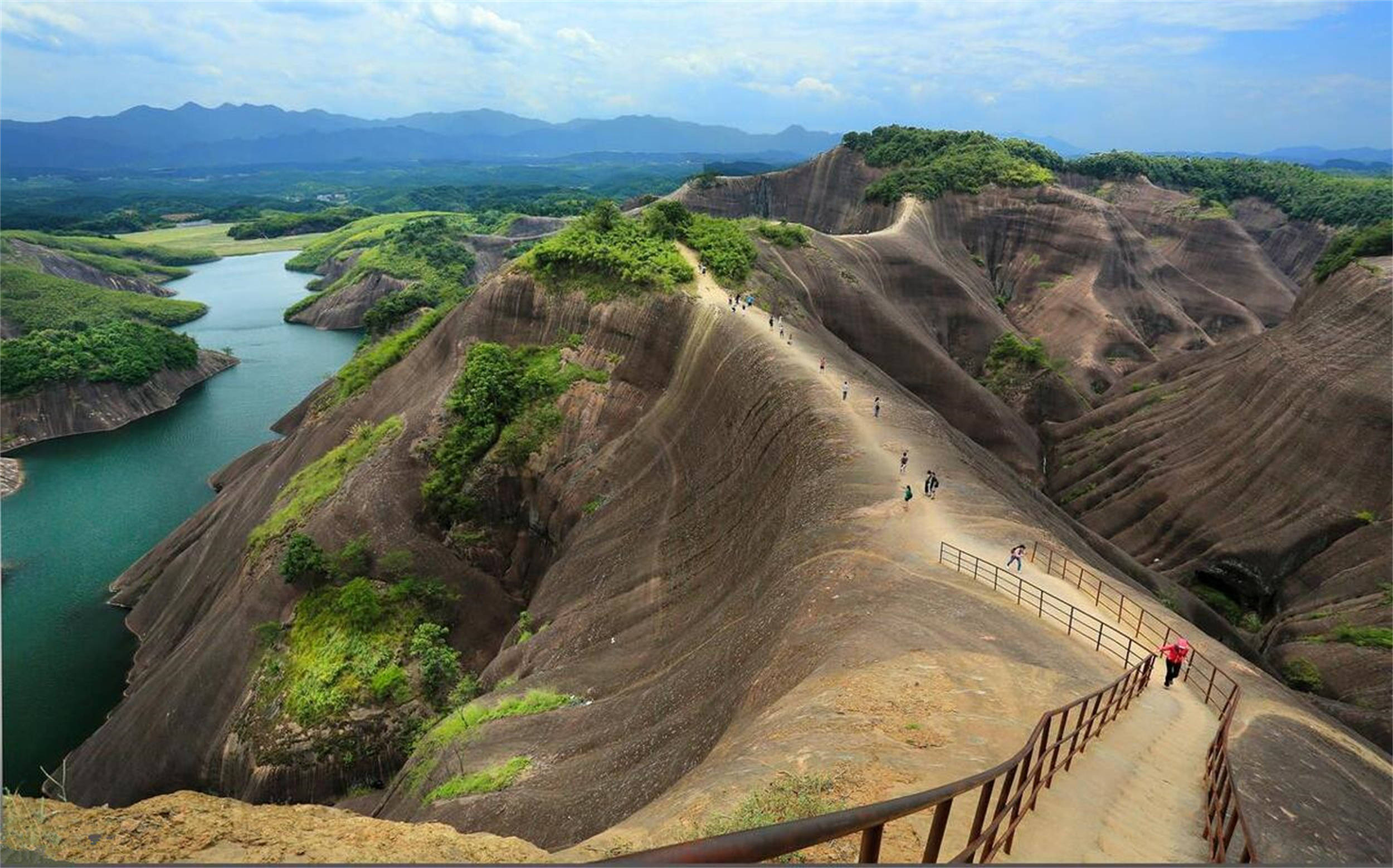 国庆反向旅游,这六个小众宝藏旅游地,好吃好玩,不用人挤人