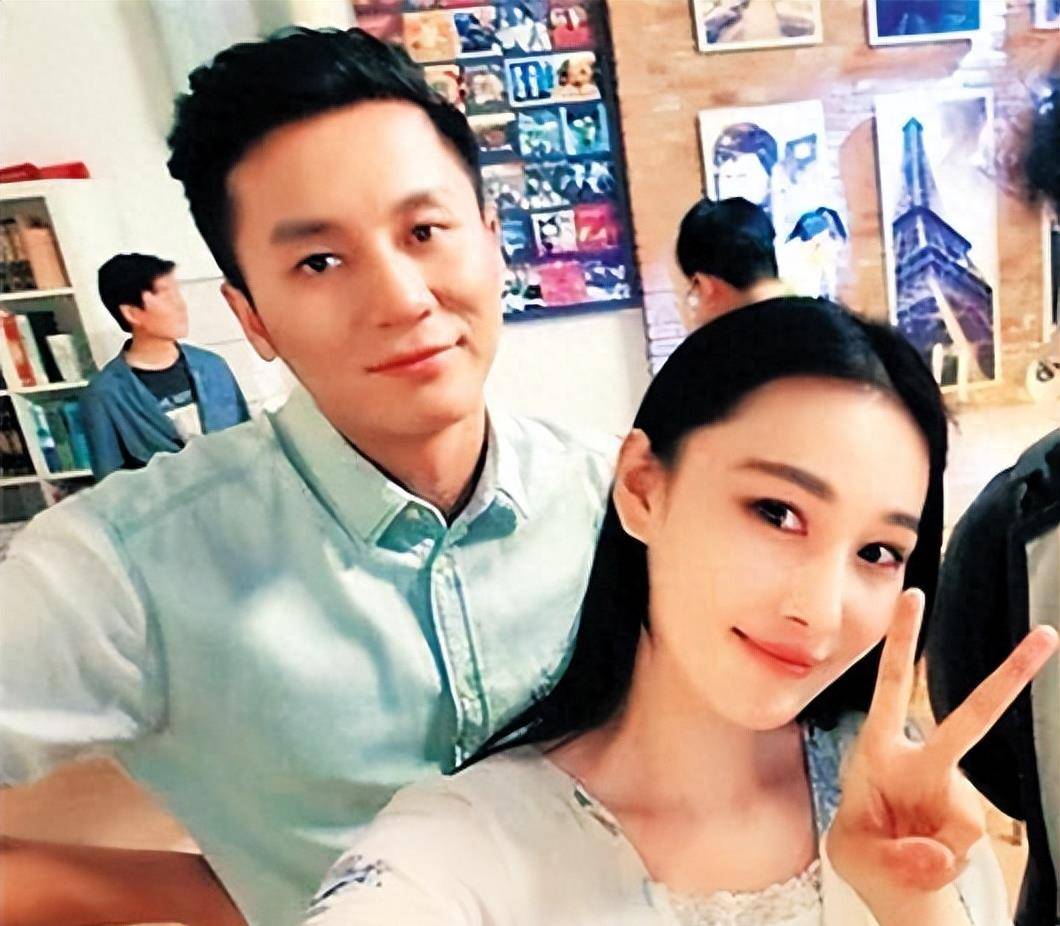 网曝闫妮与小7岁李晨恋爱,网友直呼太离谱,女方离异多次姐弟恋_关系