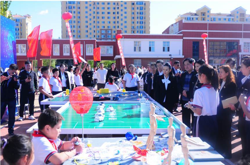 市教育局四级调研员孔宪和,萨尔图区教育局党委书记,局长王赫琦,市