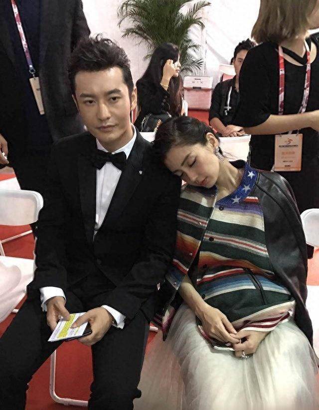 黄晓明母亲张素霞:曾经挽救过他的婚姻,孙子现在是她