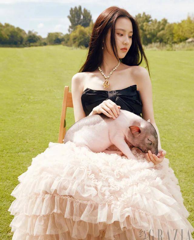 张慧雯_李曼和_张艺谋