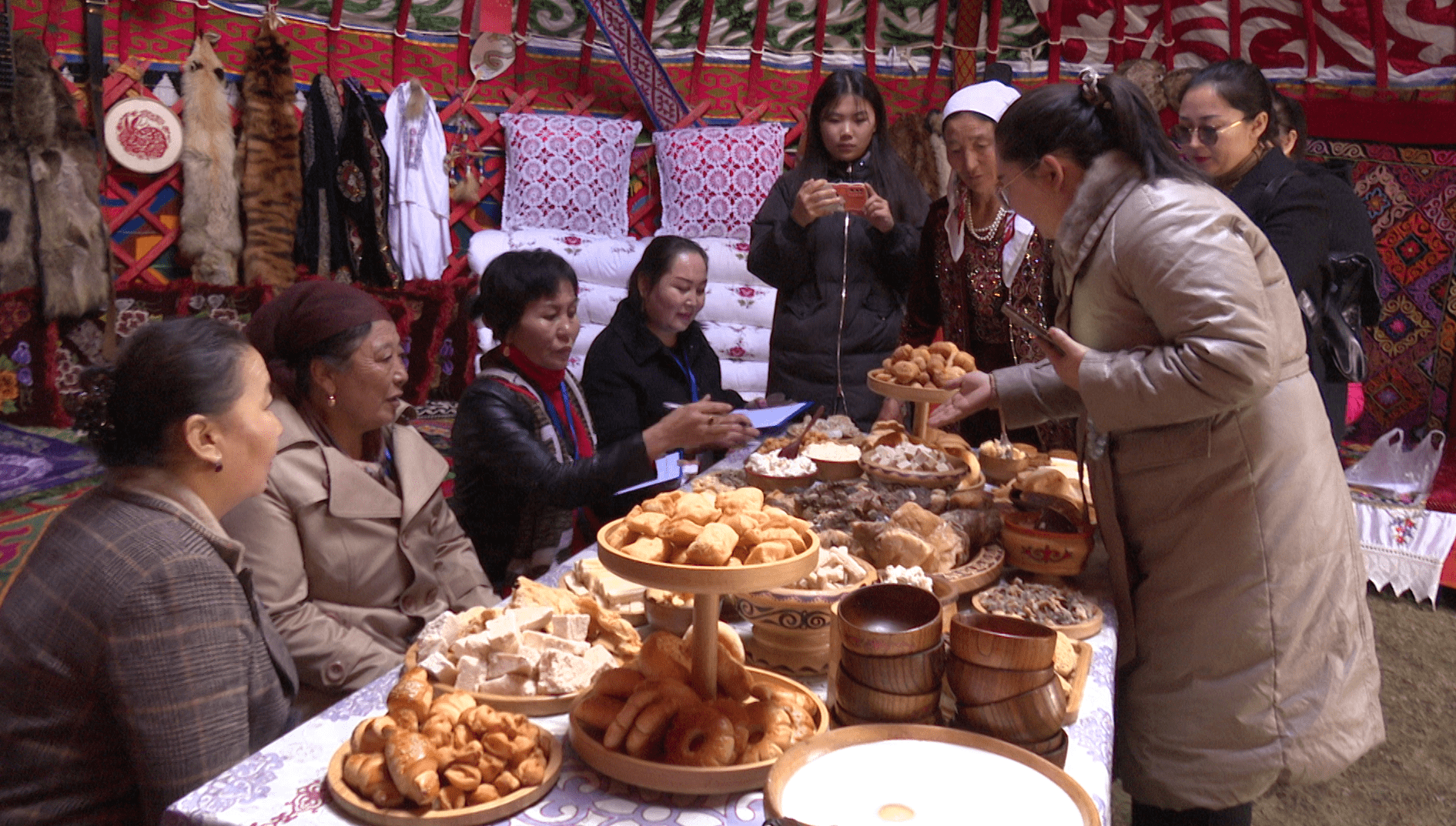 吉木乃县举办美食文化,农副产品,特色美食展示活动_群众_妇女_发展