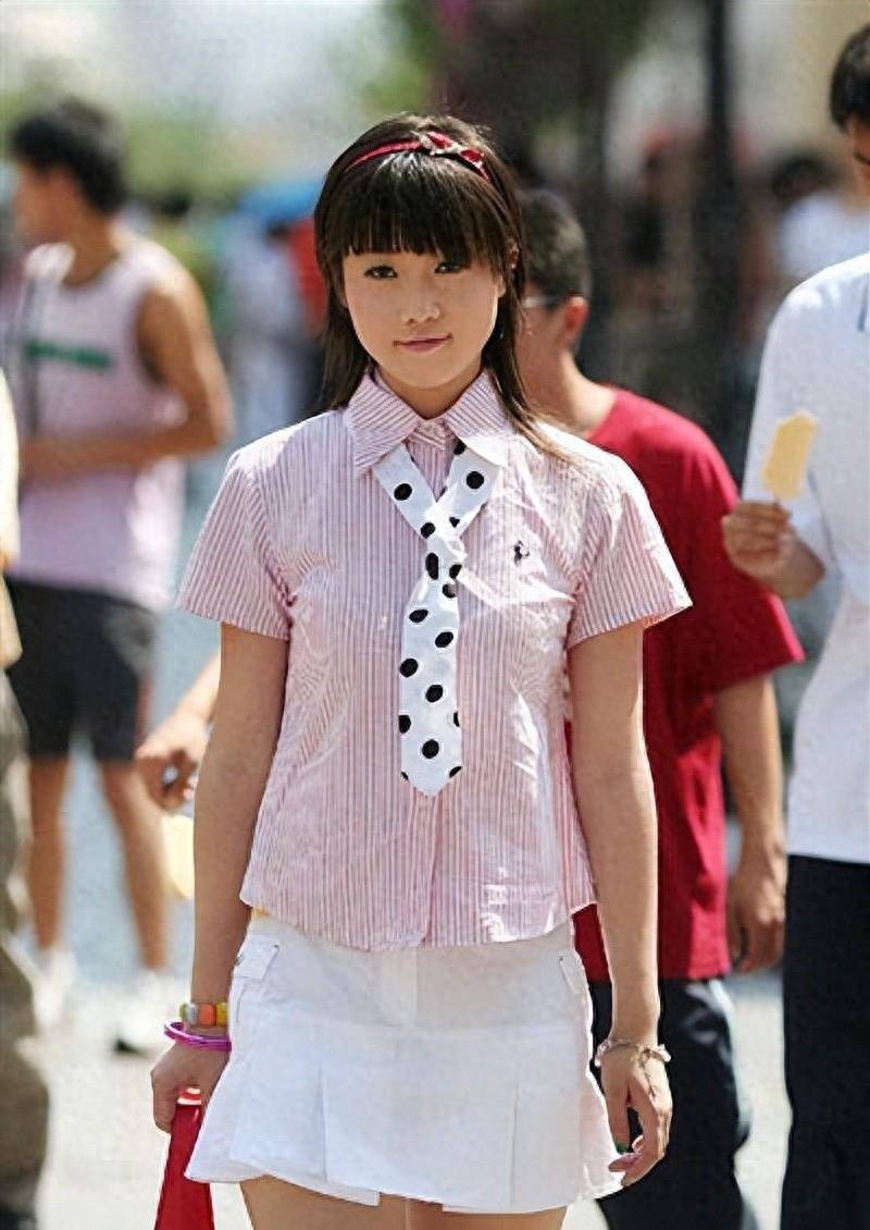 "最红裸模"张筱雨,出道一年拍21套人体写真,今38岁仍孤身一人_艺术