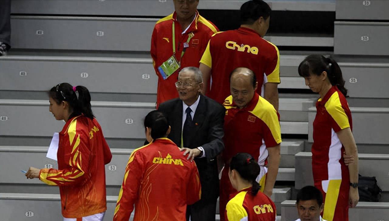 这一次再多的名和利,都救不了自毁前程的魏纪中_郎平_刘国梁_蔡斌