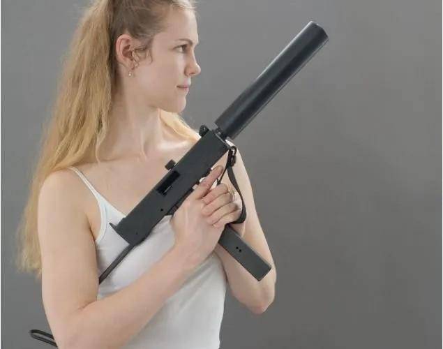 火力凶猛被黑帮大量使用,有2把被美国禁用_武器_冲锋枪_威力