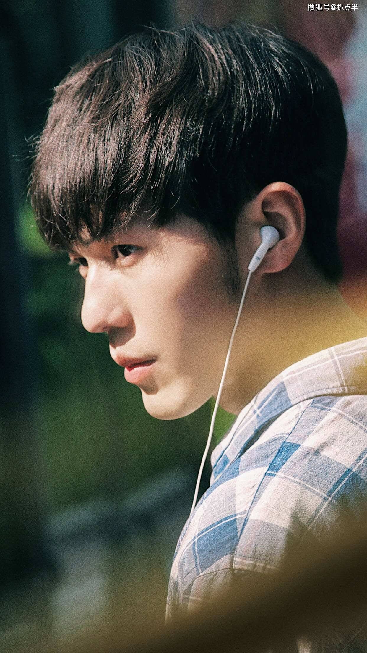 白宇:《西出玉门》再现整容式演技,堪称"90小生"中的一股清流_因为_一