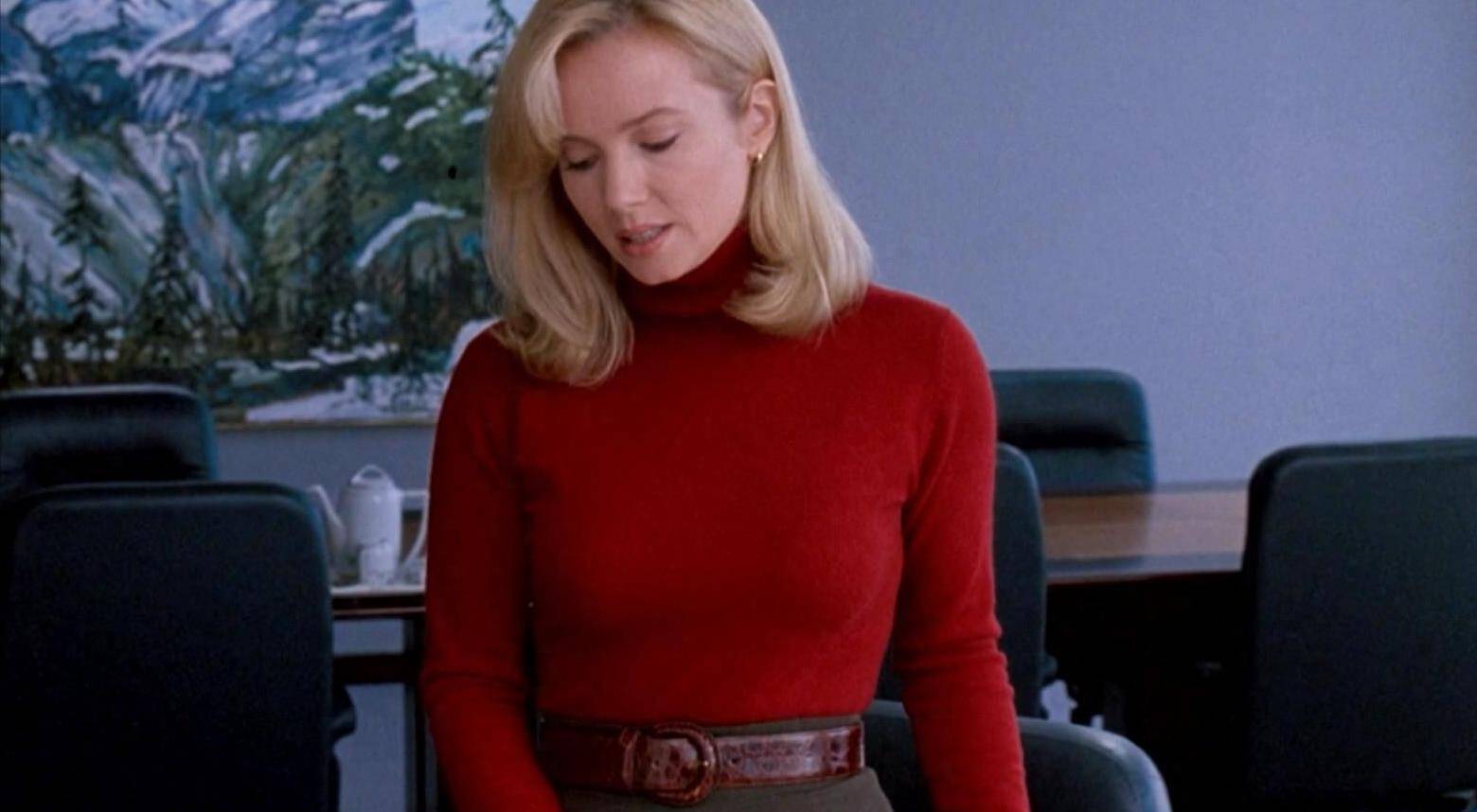 由彼得·豪尔在1995年执导的一部国外爱情片,瑞贝卡·德·莫妮