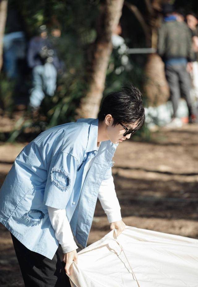 王俊凯批评粉丝的错别字,却遭到粉丝的吐槽,这究竟是在处罚谁?