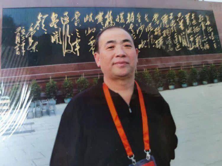 作者简介:张双喜,河南新密市人,1974年入伍,1987年转业,河南省体育局