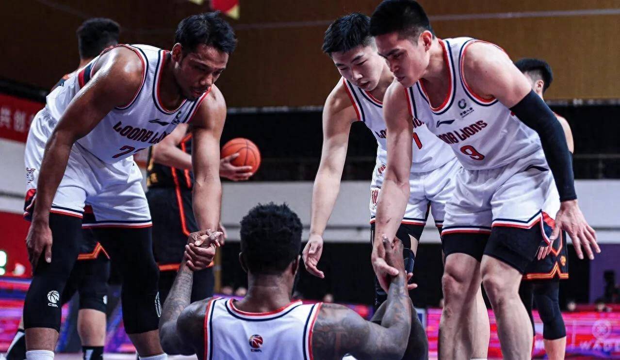 深圳又换主帅,广州5人得分上双,郭士强仍不被看好_比赛_季后赛_外援