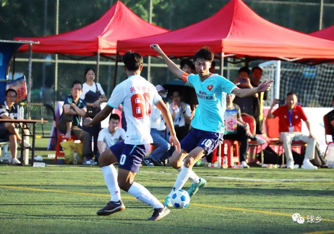 梅州球王争霸赛兴宁站激情开赛_足球_进行_比赛日