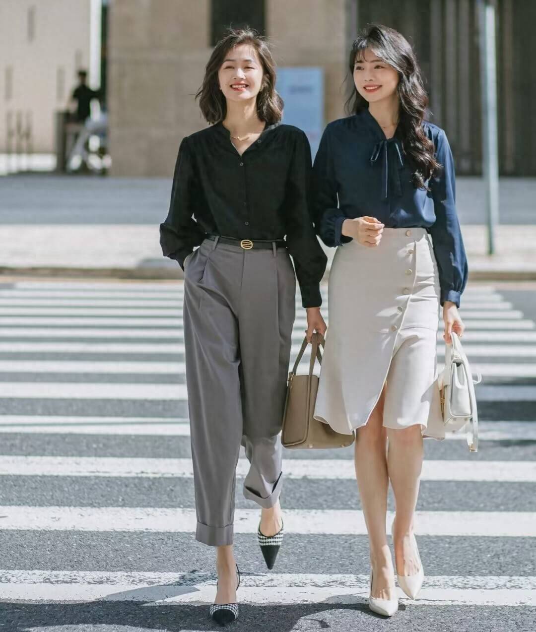 35岁以上的女人,初秋建议多尝试这几种穿衣风格,简约大气又优雅_女性