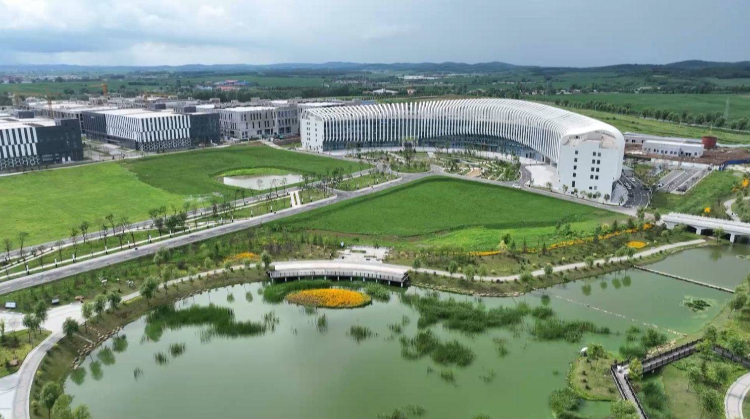 东丰:梅花鹿养出科技范_产业_智能化_信息化