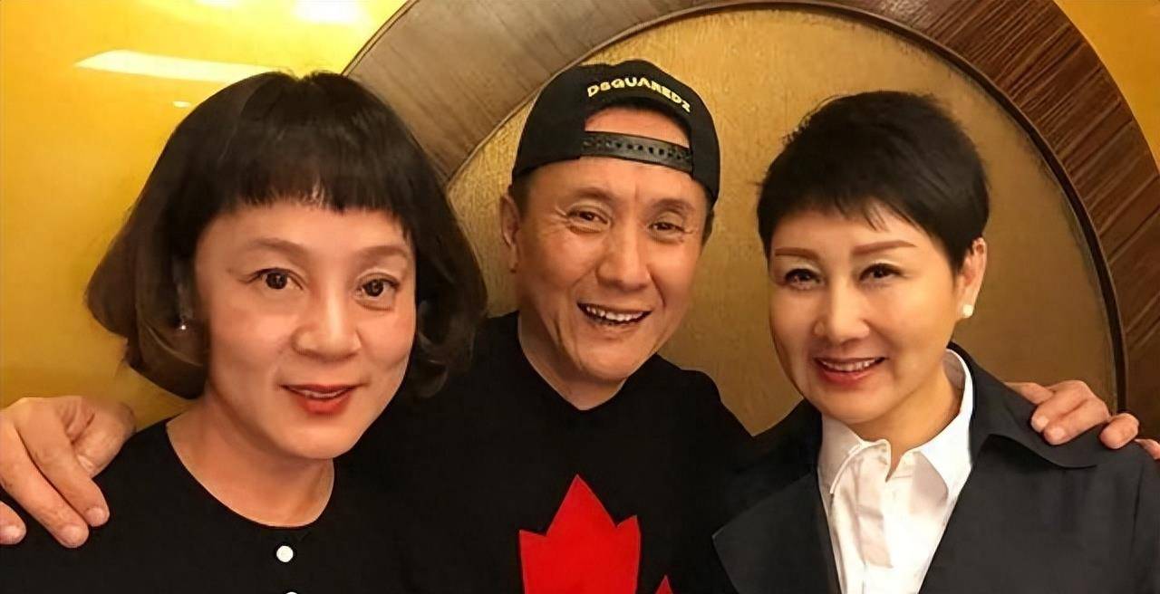 戏外娶女粉丝为妻,相爱40年绝不辜负她_张志坚_生活_妻子