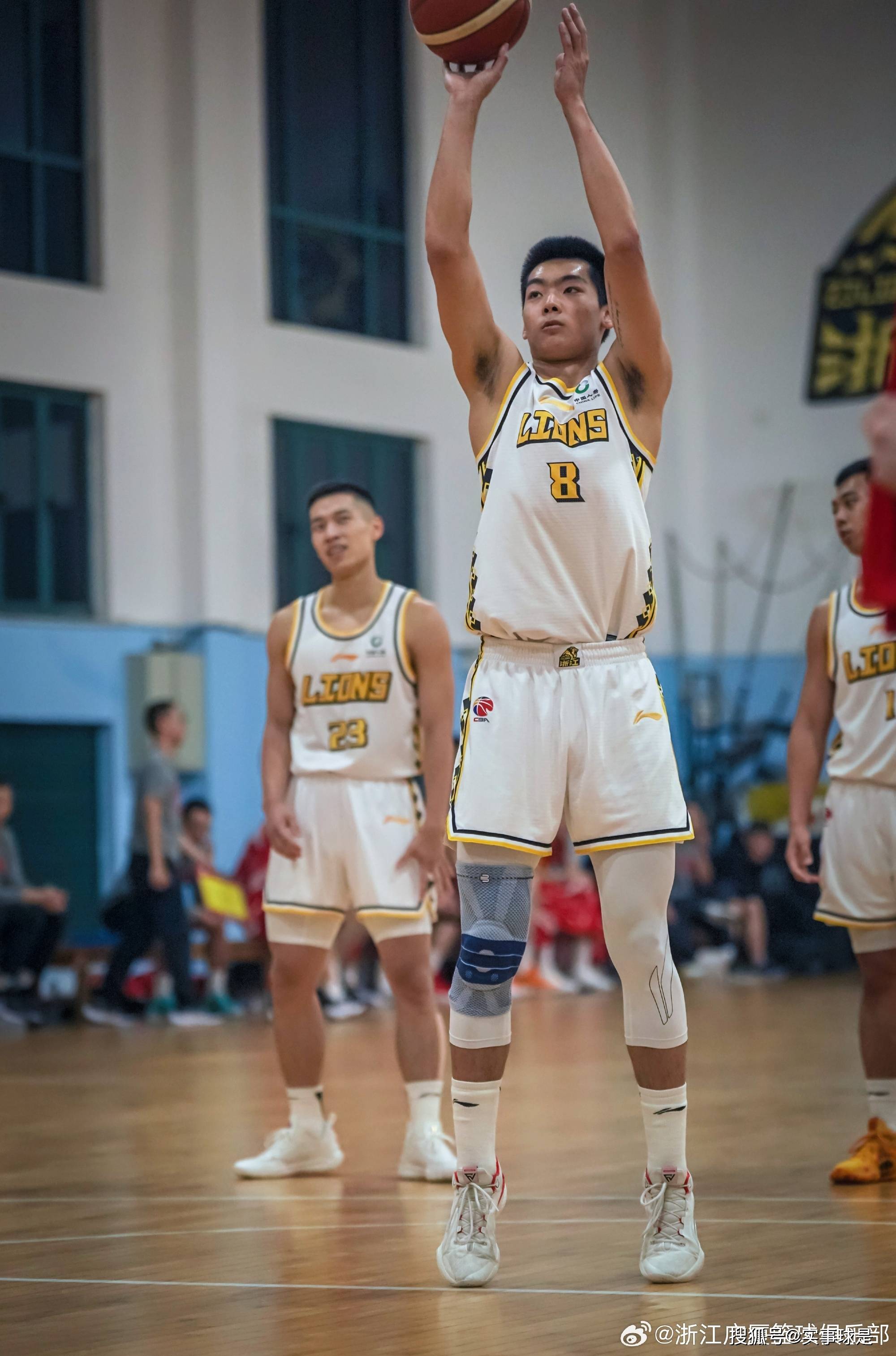 cba新赛季8支球队换了名称江苏双雄均有调整2支队是中性名