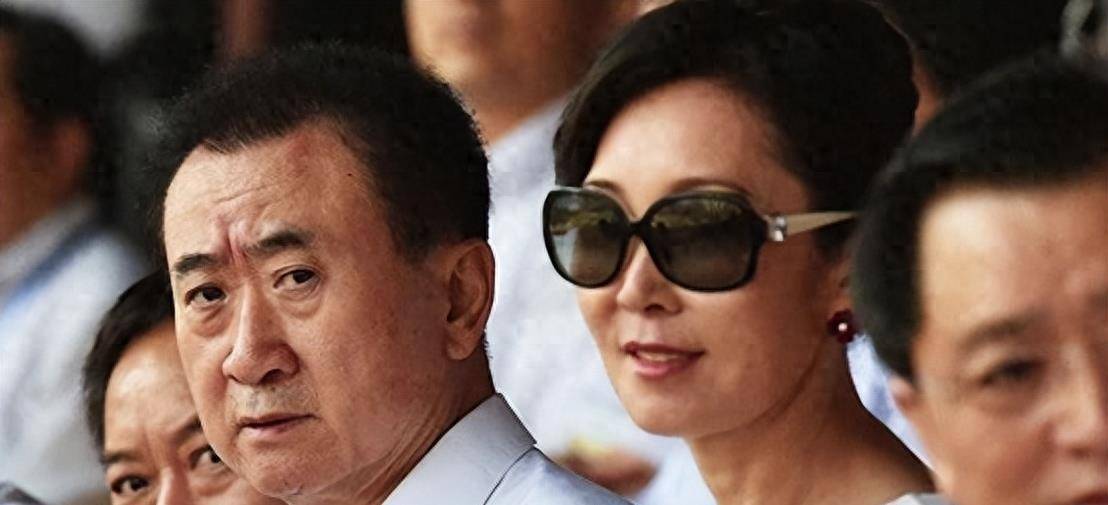 只谈恋爱不结婚,被低估的王思聪,"风流"只是他的表象_王健林_林宁