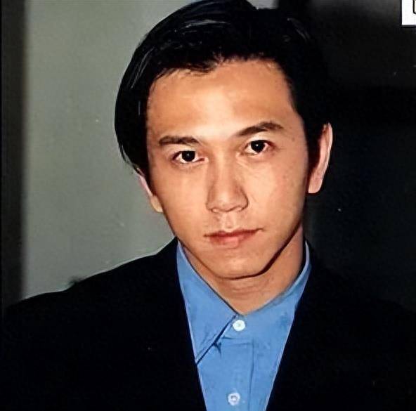 一向乐善好施的温兆伦自然与徐华凤产生了暧昧关系.