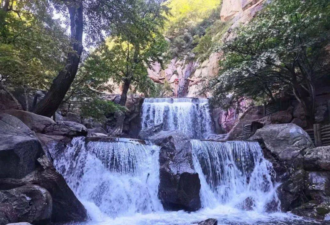 绵山风景区(图源:绵山风景区官微)资源优势绵山景区地处的山西介休市