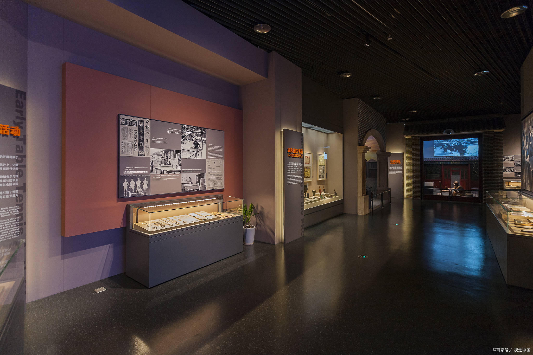 设计一个合理,吸引人的陈列馆展厅需要综合考虑空间布局,展品陈设