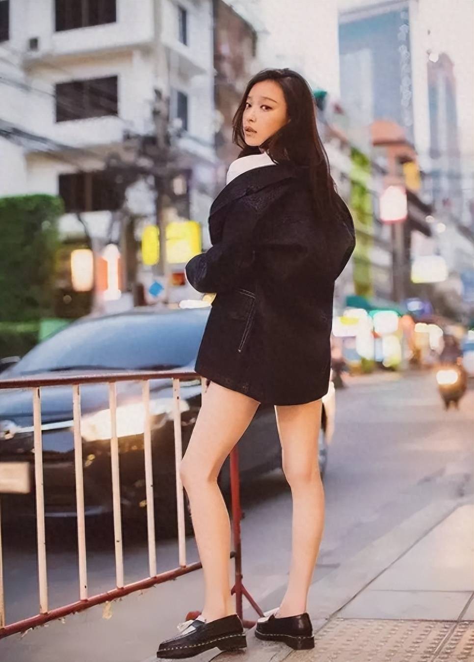 倪妮新剧造型火辣,穿热裤玩下衣失踪,此风格成为女明星最爱_穿着_作品